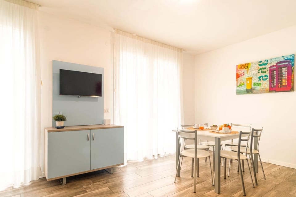 TV and multimedia, Dining area