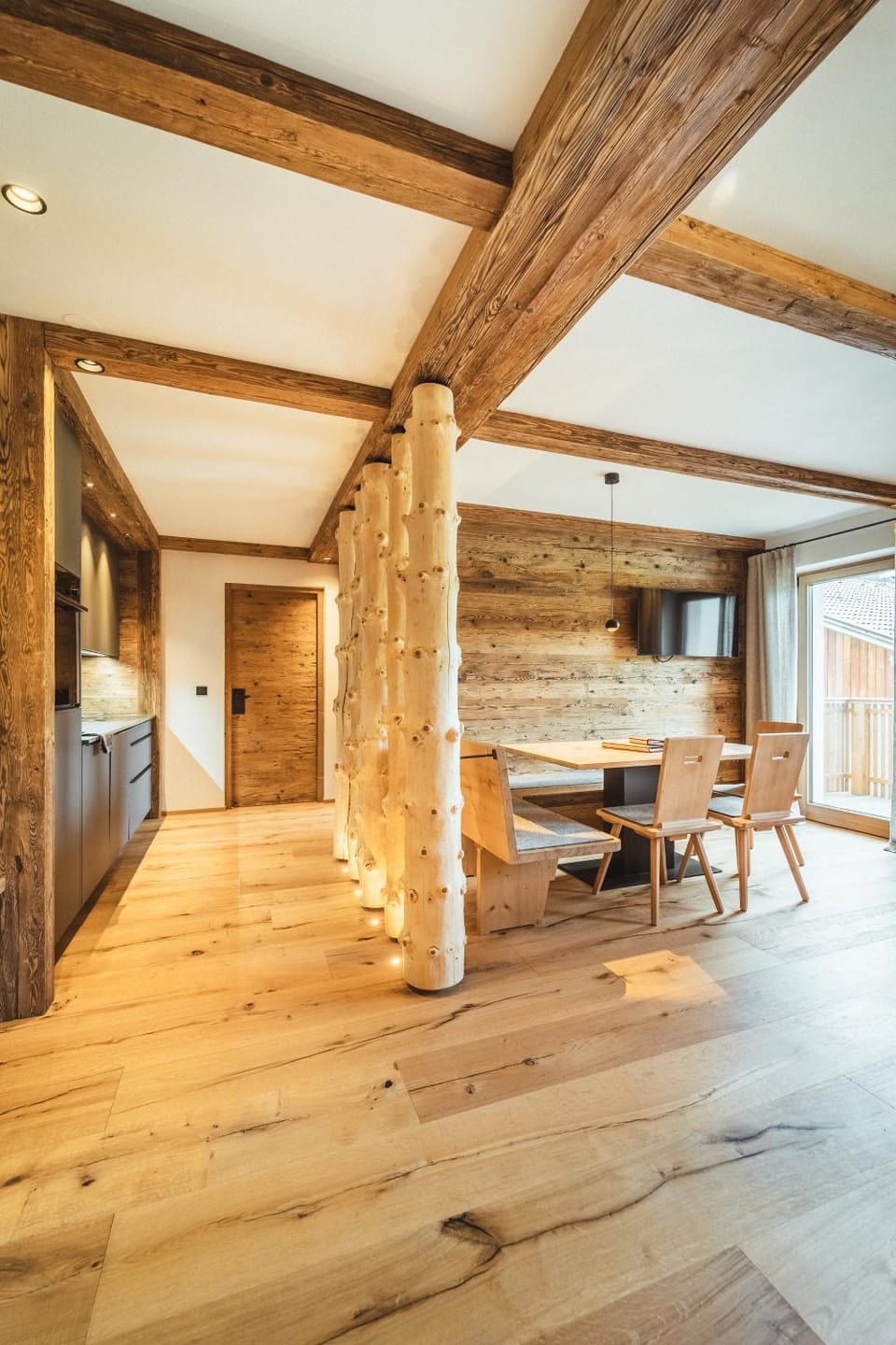Kitchen or kitchenette, Living room, Seating area