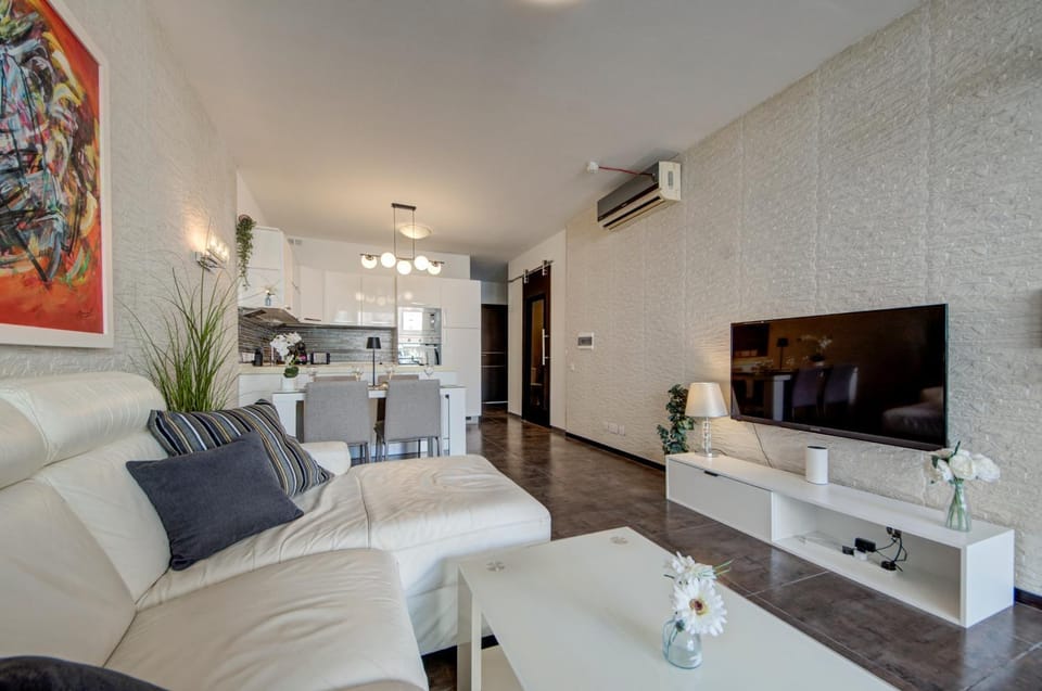 The Joe Residence - 501 Apartment in Saint Julians