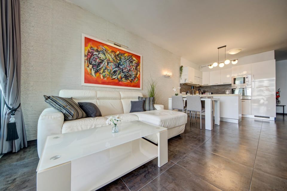 The Joe Residence - 501 Apartment in Saint Julians