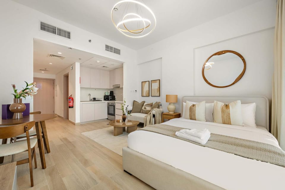 Silkhaus Vacation Homes Chic Studio Stay Near Ferrari World Apartment in Abu Dhabi