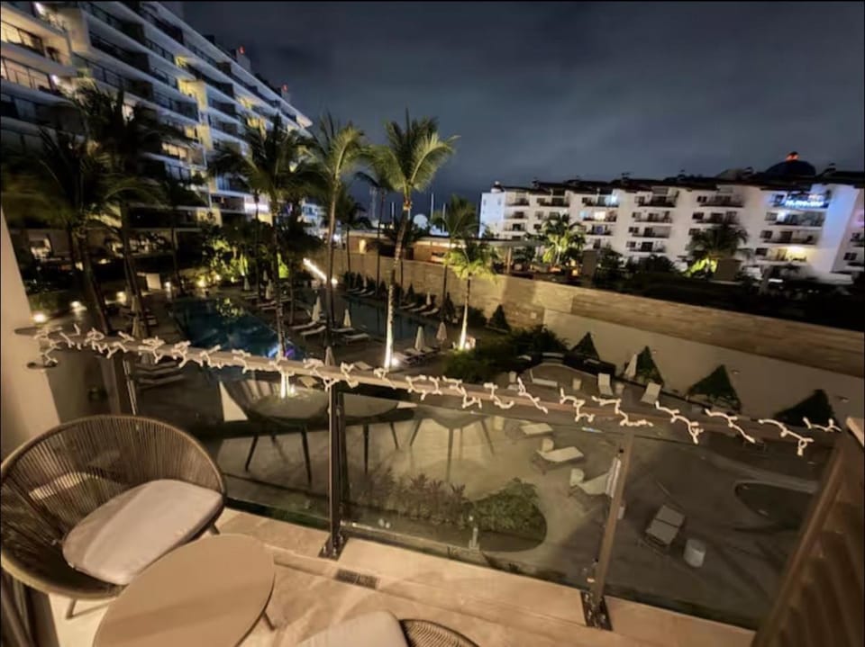 Balcony/Terrace, Pool view