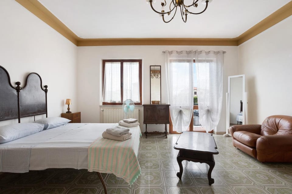 Living room, Bedroom