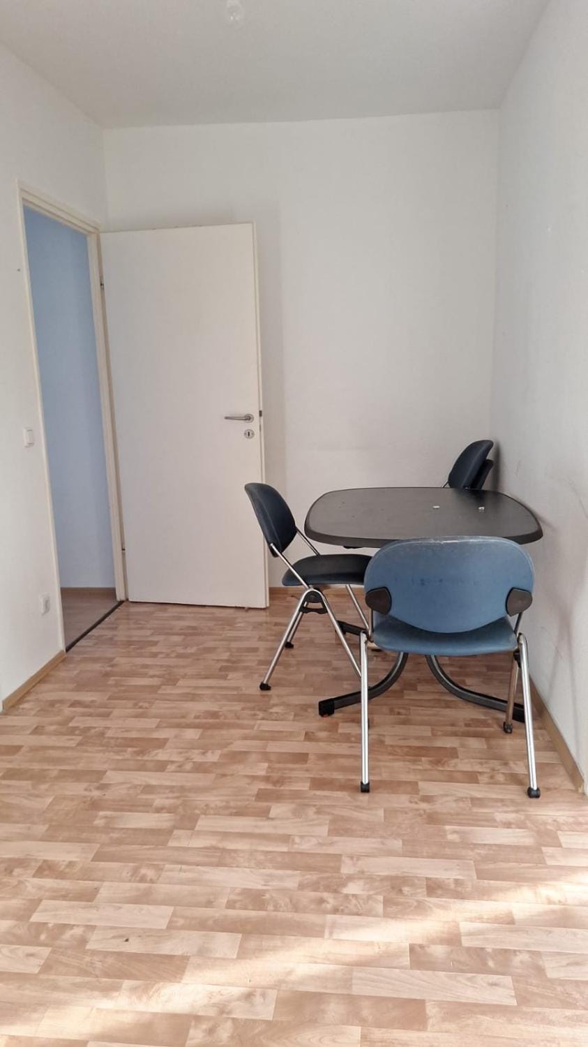 4 Betten Bad WC Ideal für Kurzaufenthalt Apartment in Wuppertal