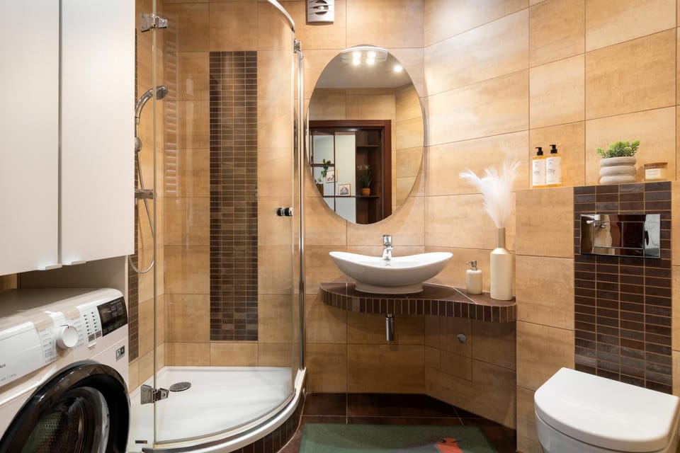Shower, Toilet, Bathroom, washing machine