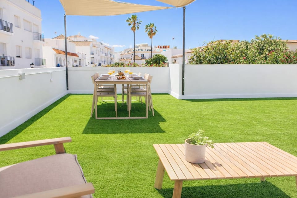 Off site, Balcony/Terrace