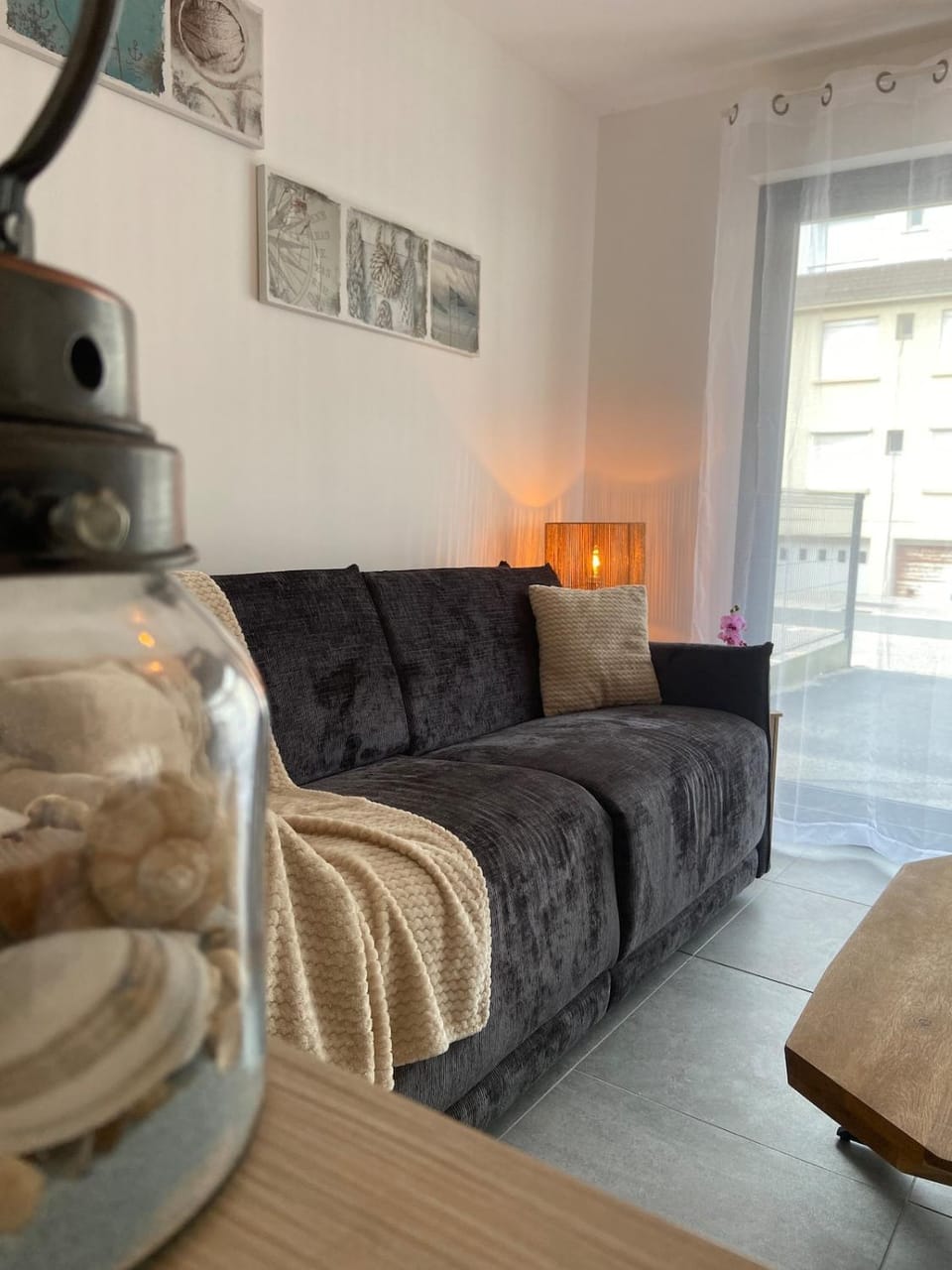 Communal lounge/ TV room, Living room, Seating area