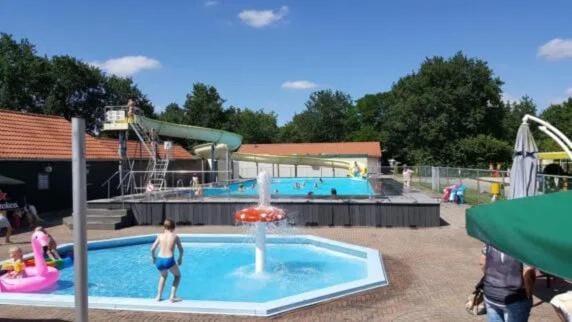 Chalet Inn de natuur van Drenthe, Inclusief Airco en Fietsen! Chalet in Drenthe (province)