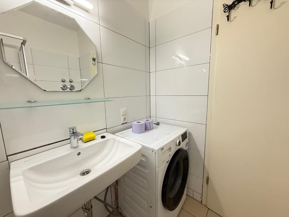 Bathroom, washing machine