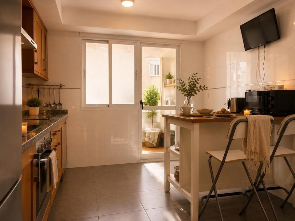TV and multimedia, Kitchen or kitchenette, oven, stove, toaster