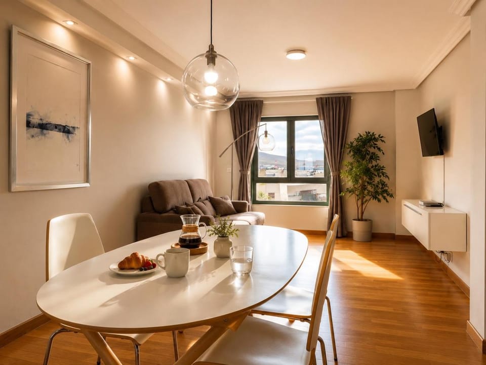 TV and multimedia, Living room, Seating area, Dining area