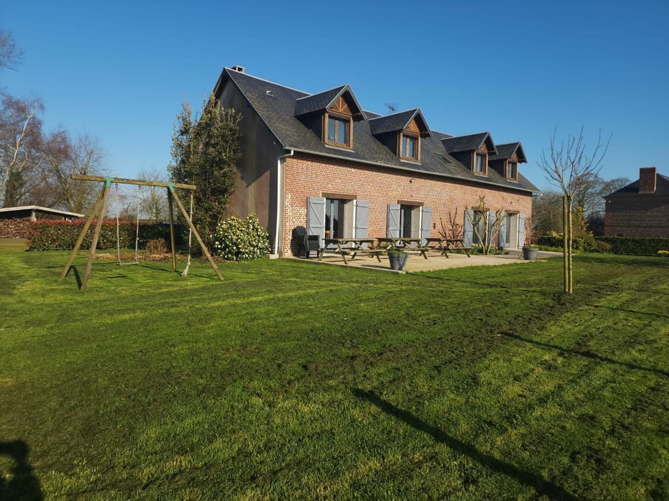 Property building, Spring, Garden