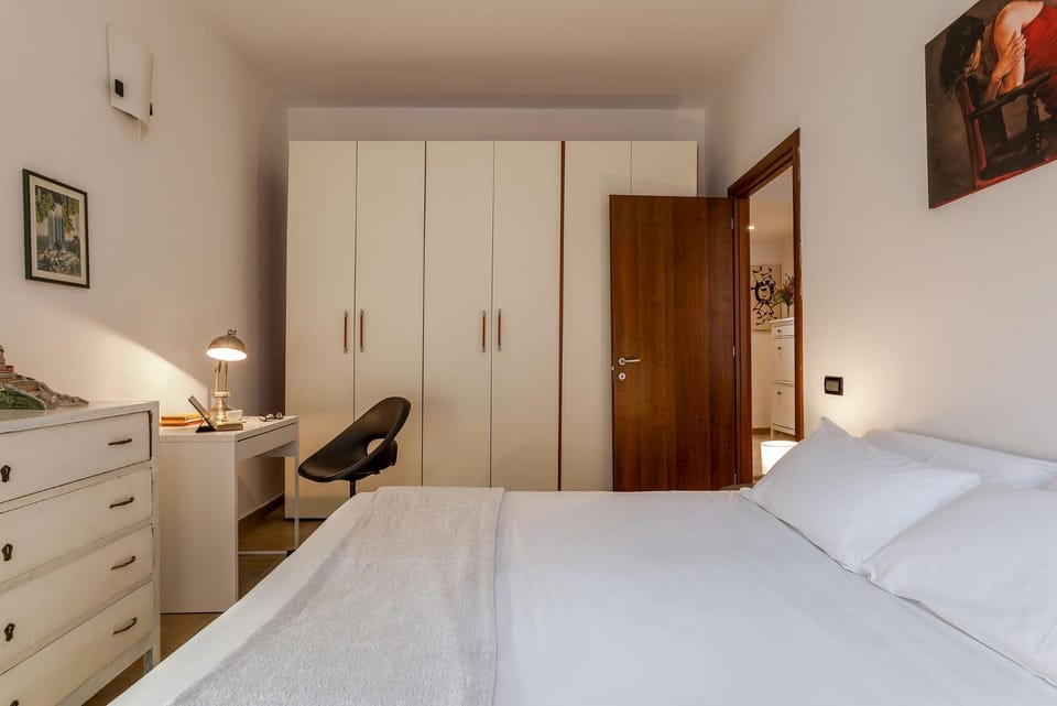 Piramide Metro & Ostiense Station Comfort Stay Apartment in Rome