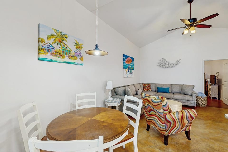 Anegada Village - Dreamcatcher House in North Padre Island