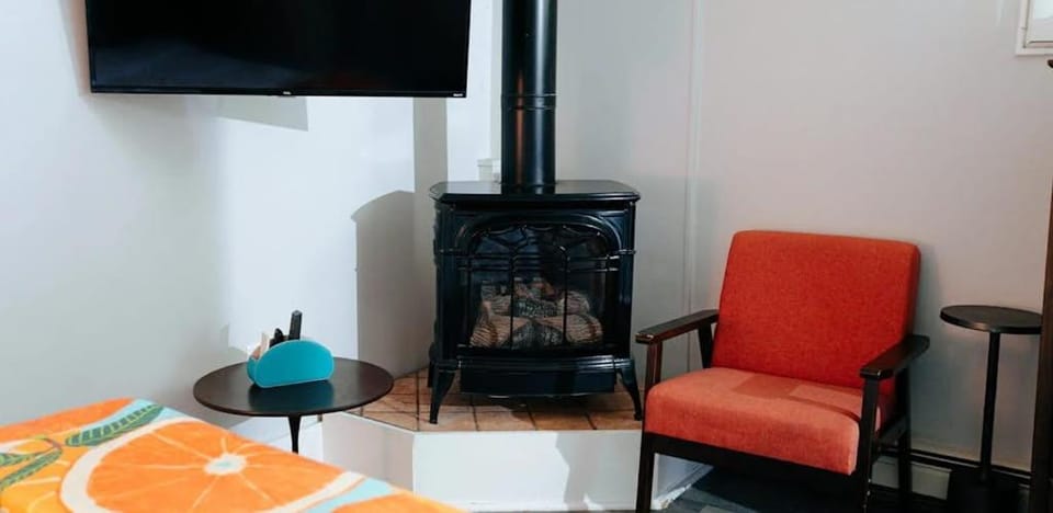 The Duo- Myles & Paul Apartment in Provincetown