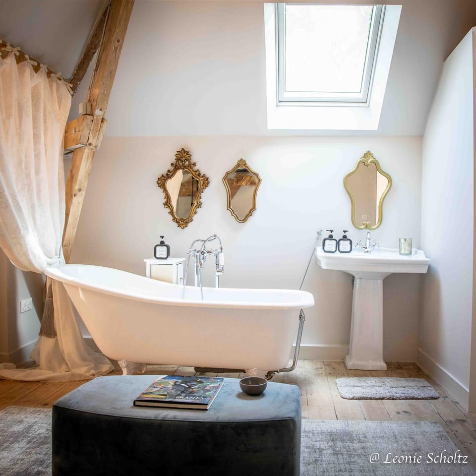 Bathroom, Bath