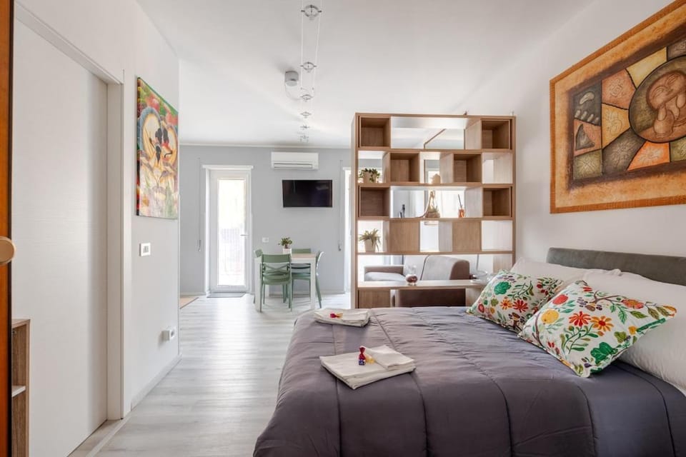 Bed, TV and multimedia
