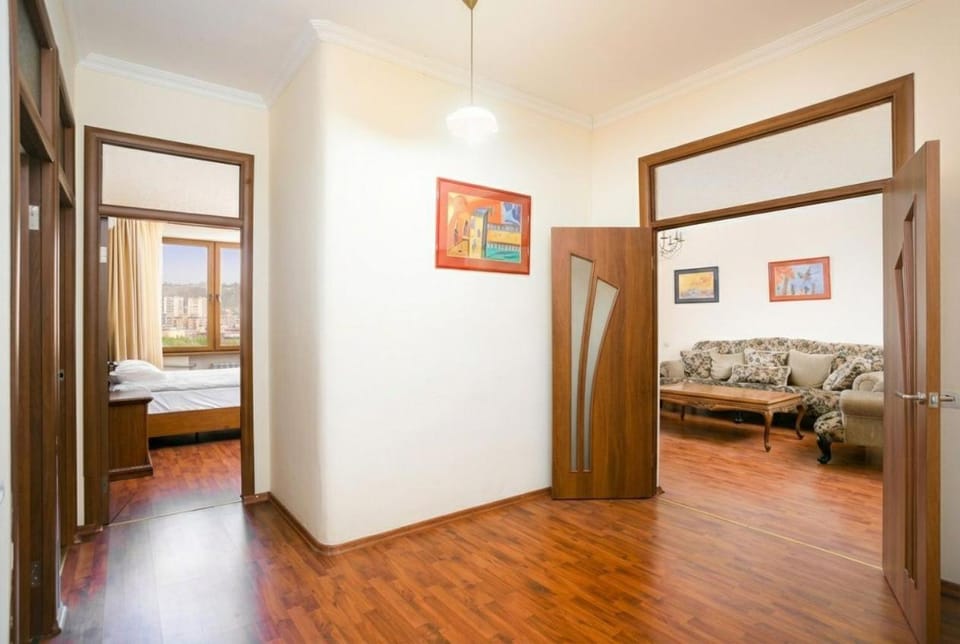 Sunny 3 Bedrooms with 2 Baths, Great City View Apartment in Yerevan