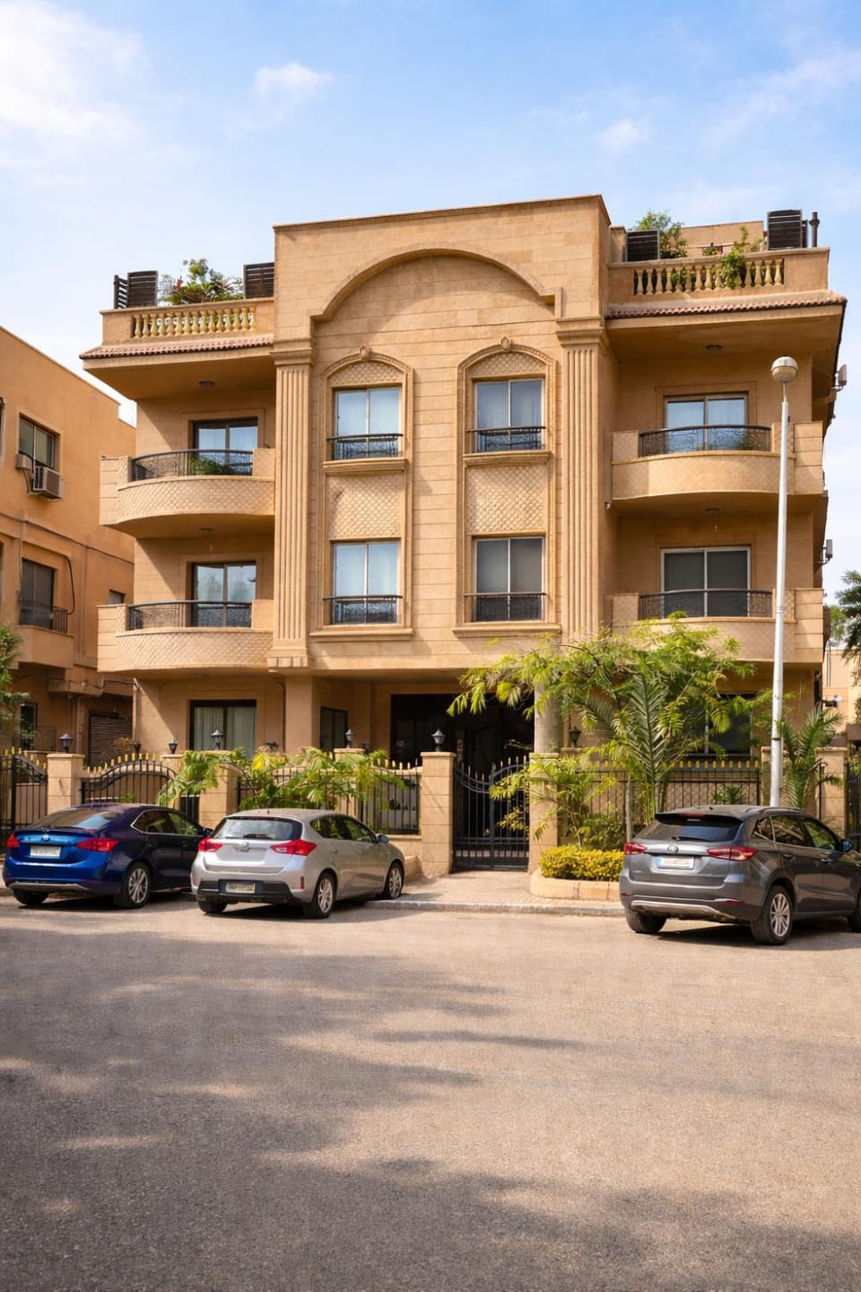 Property building, Neighbourhood
