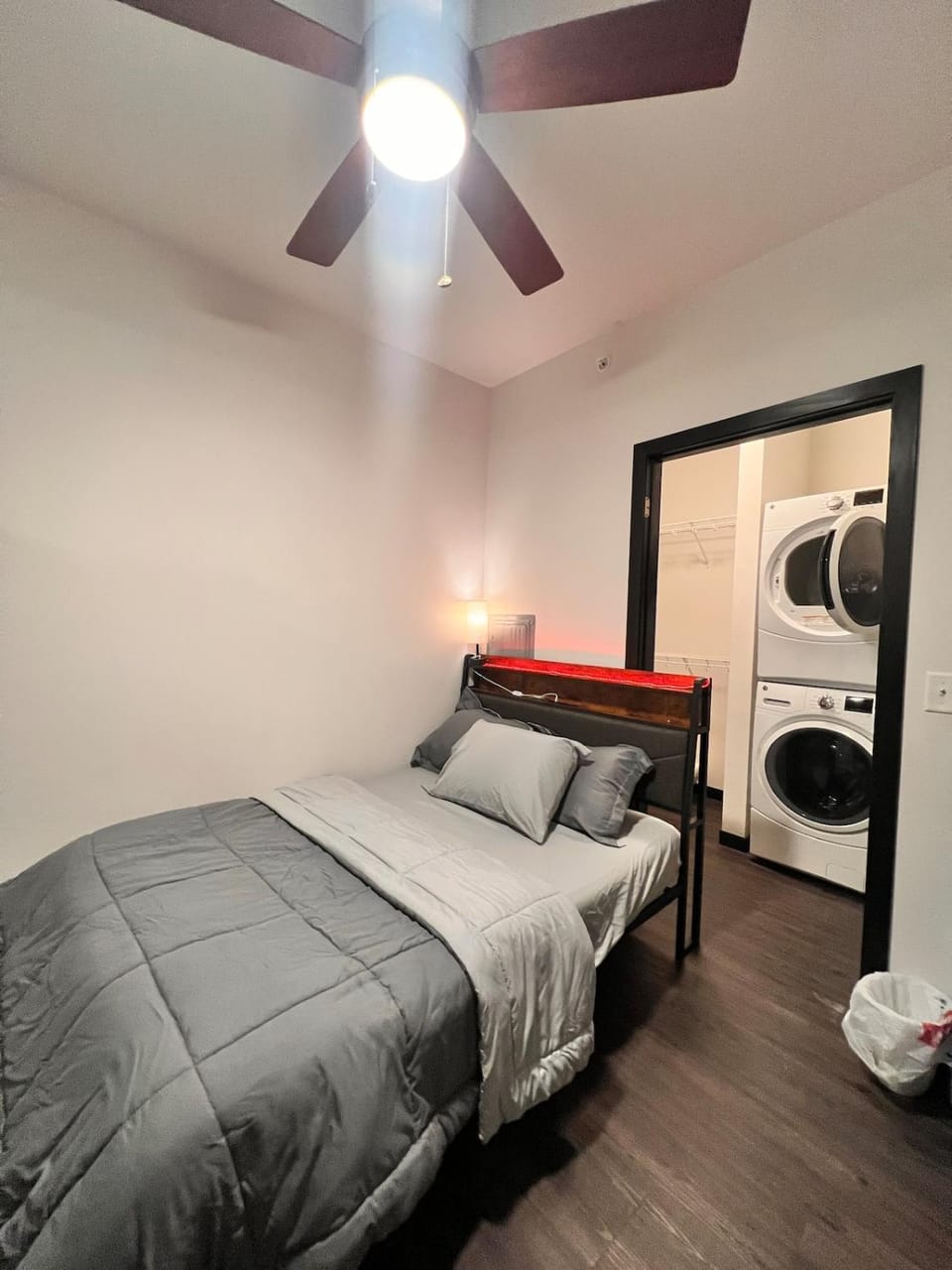 Cozy Studio In Madison Apartment in Fitchburg