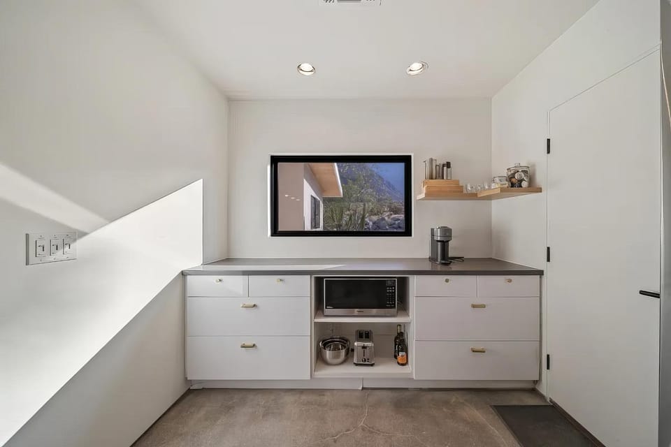 Palm Springs Haven - Pool, Hot Tub & Mountain Views House in Palm Springs
