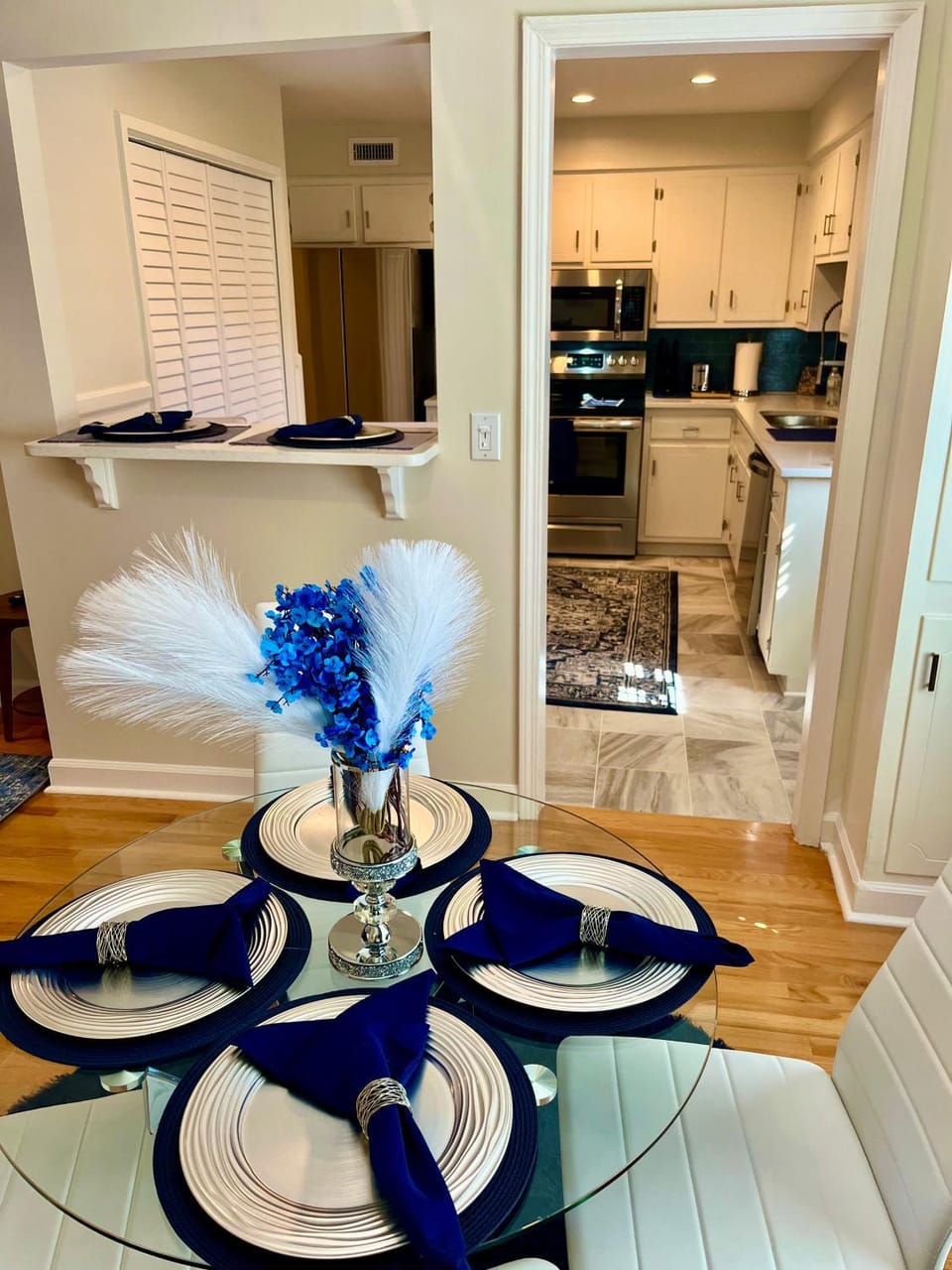 Downtown Historic Charleston Modern Chic 2 bedroom 2 baths Apartment in Stono River