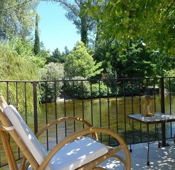 Les terrasses di Matt et eaux Villa in L'Isle-sur-la-Sorgue