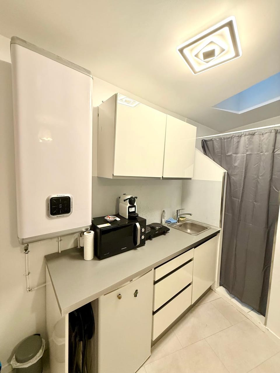 Coffee/tea facilities, Kitchen or kitchenette
