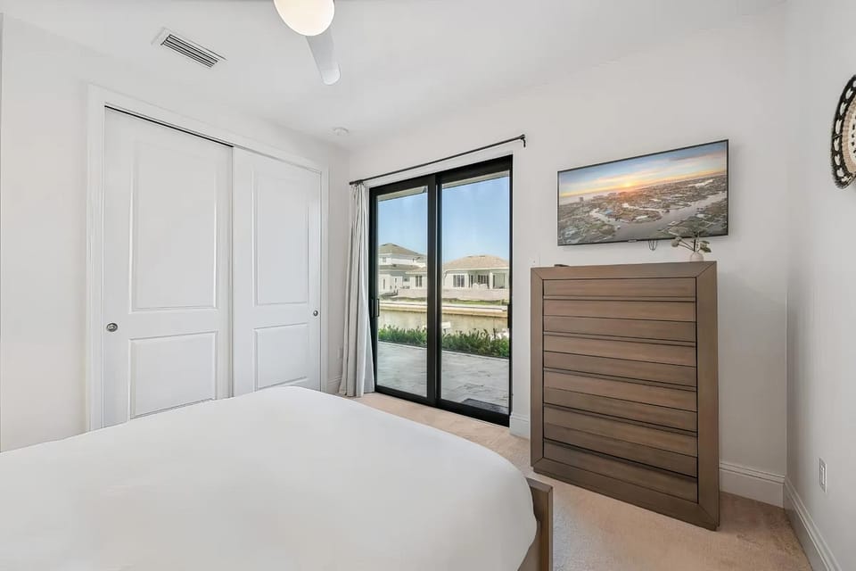 Marco Island Villa - Waterfront, Pool & Boat Dock House in Marco Island