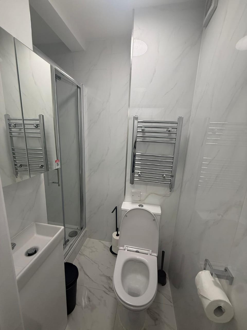 Easy access to central London Bed and Breakfast in London