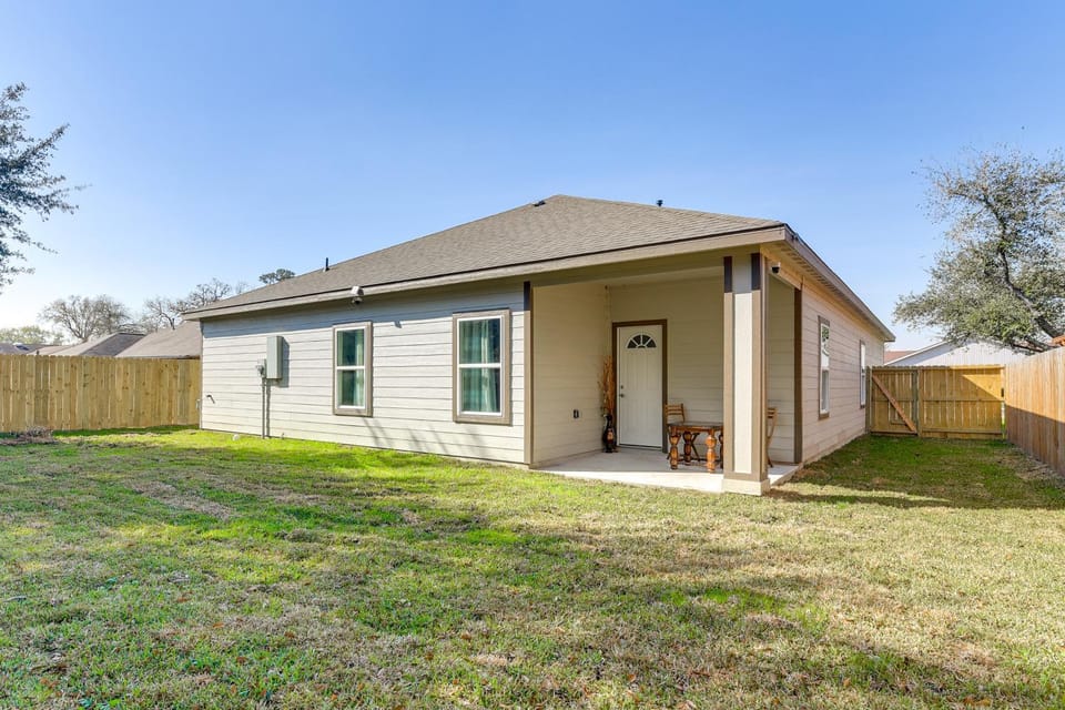 Easy Hwy Access to Dtwn: Pet-Friendly Houston Home House in Houston