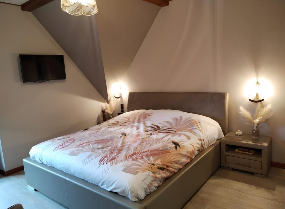 Property building, Living room, Bedroom