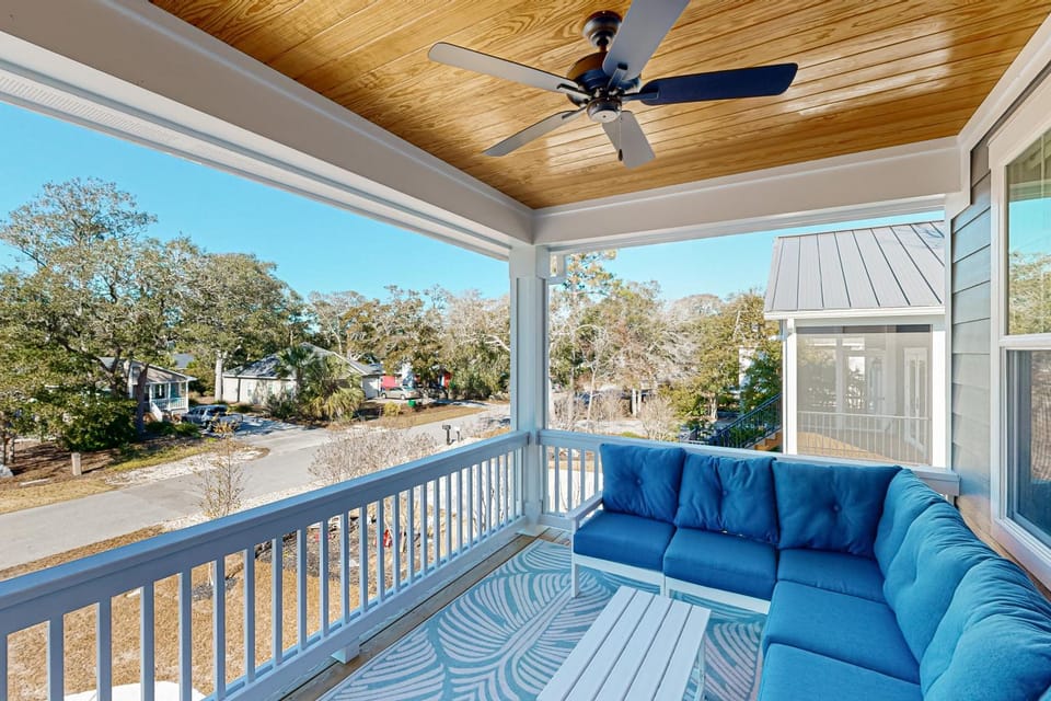 OAI107 Anchor Forty-Five House in Oak Island