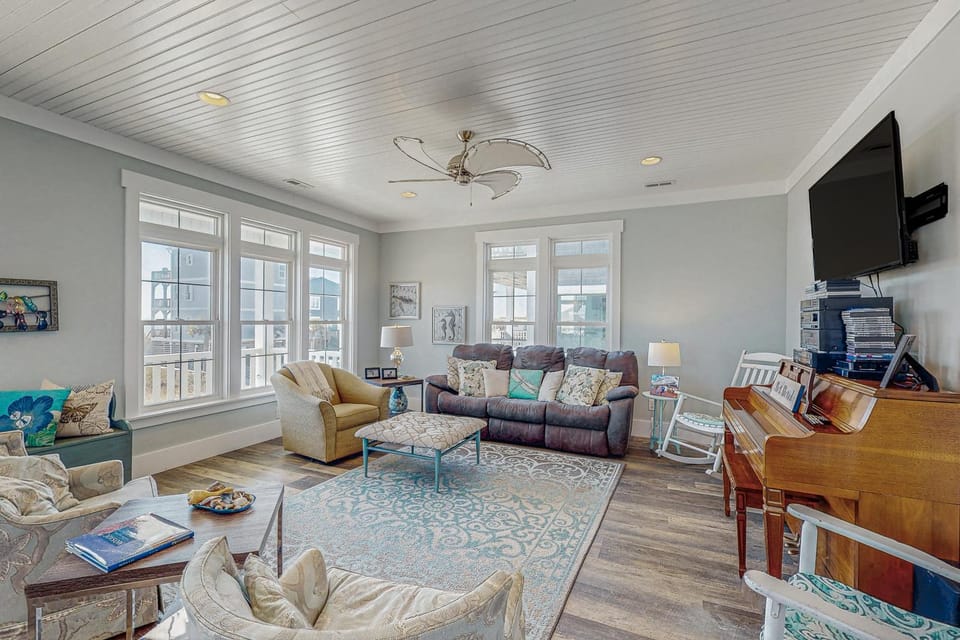 OAI111 Eagles Nest House in Oak Island