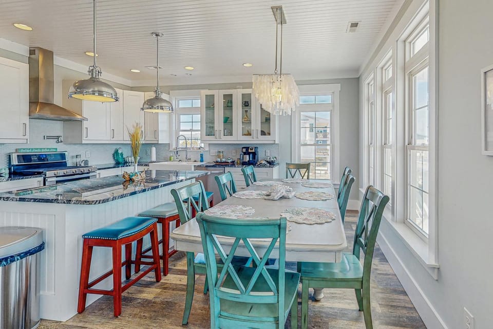 OAI111 Eagles Nest House in Oak Island
