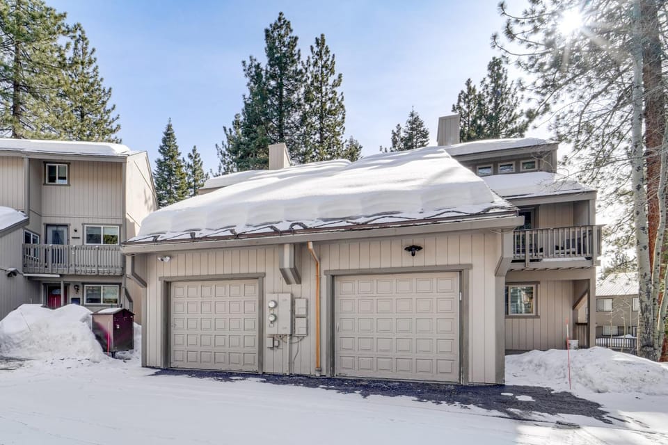 Ski, Golf & Hike! Incline Village Family Home House in Incline Village