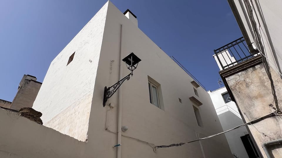 Property building, Day