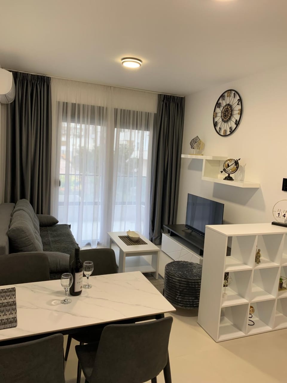 Property building, Living room, Photo of the whole room
