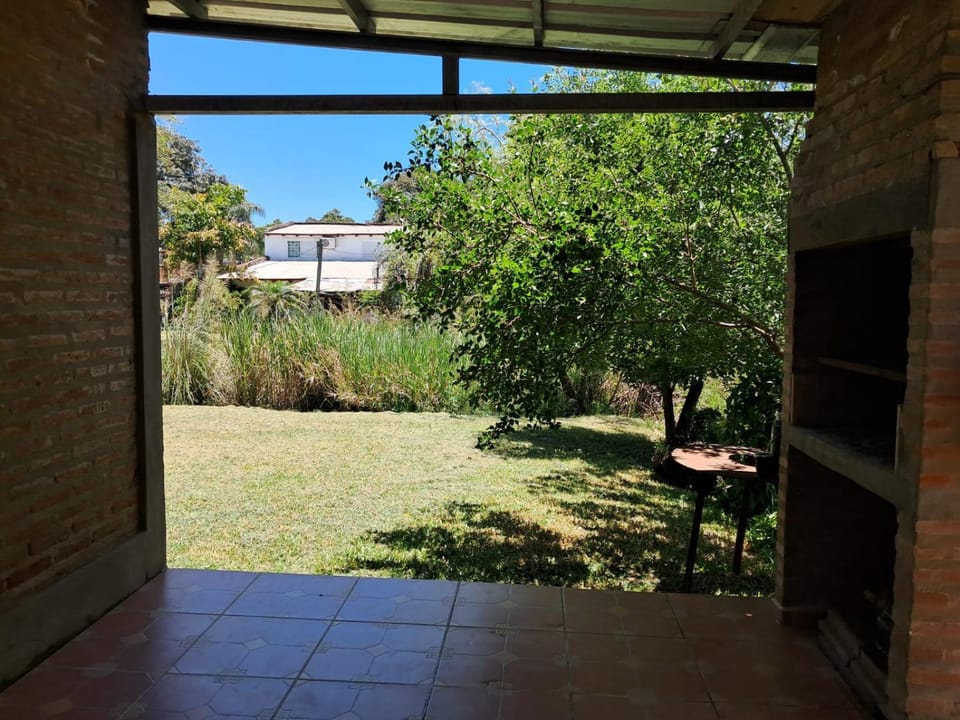 Casa en Paso de la Patria cerca de la Playa Pelícano en entorno natural House in Paso de la Patria