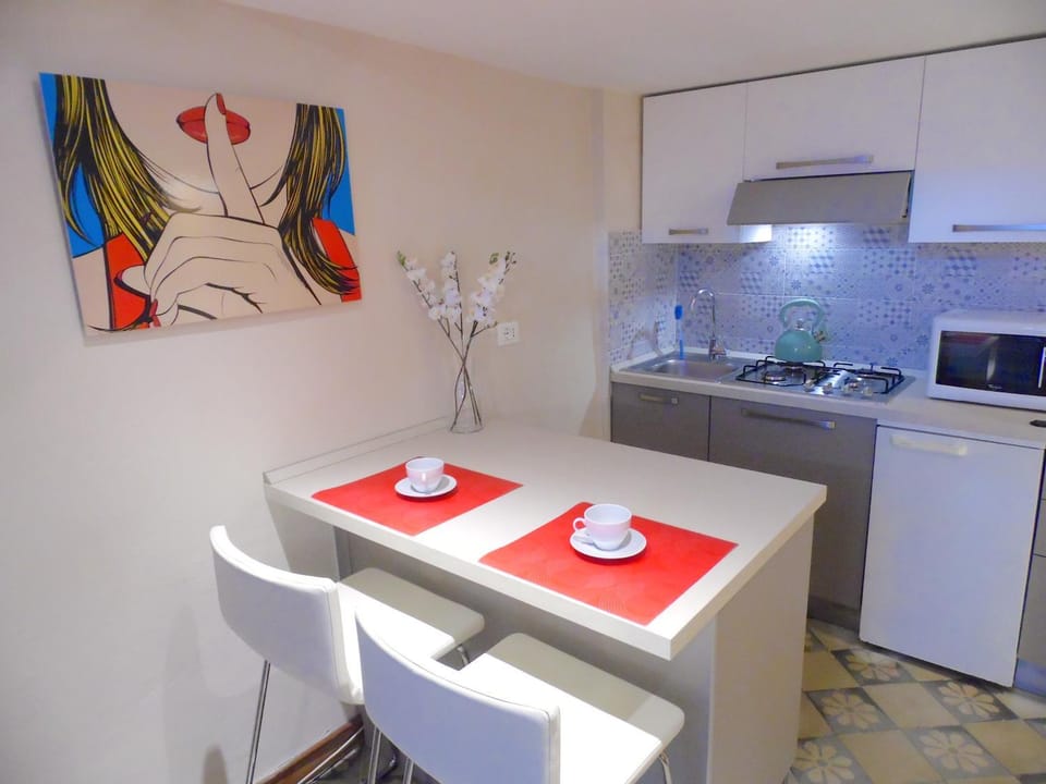 Kitchen or kitchenette, cot