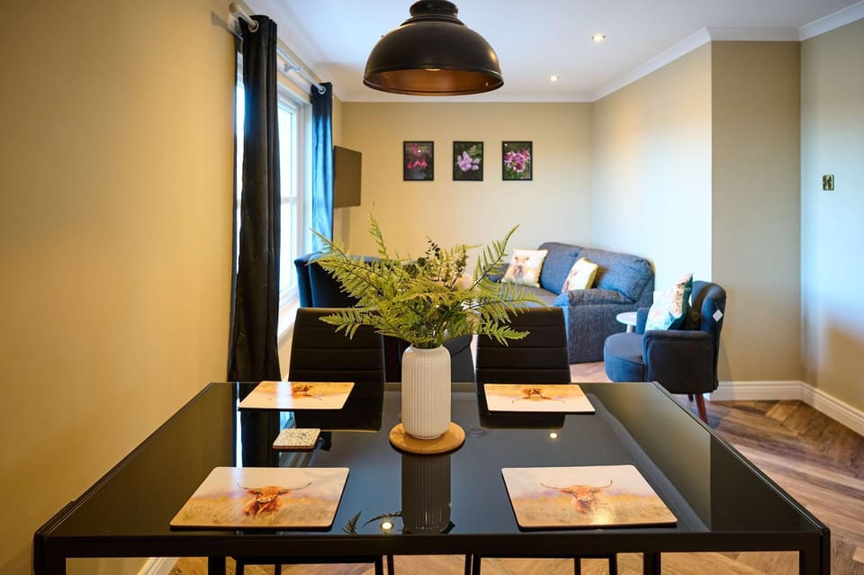 Living room, Seating area, Dining area