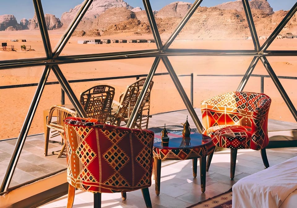 Natural landscape, View (from property/room), Balcony/Terrace, Living room, Seating area, Mountain view