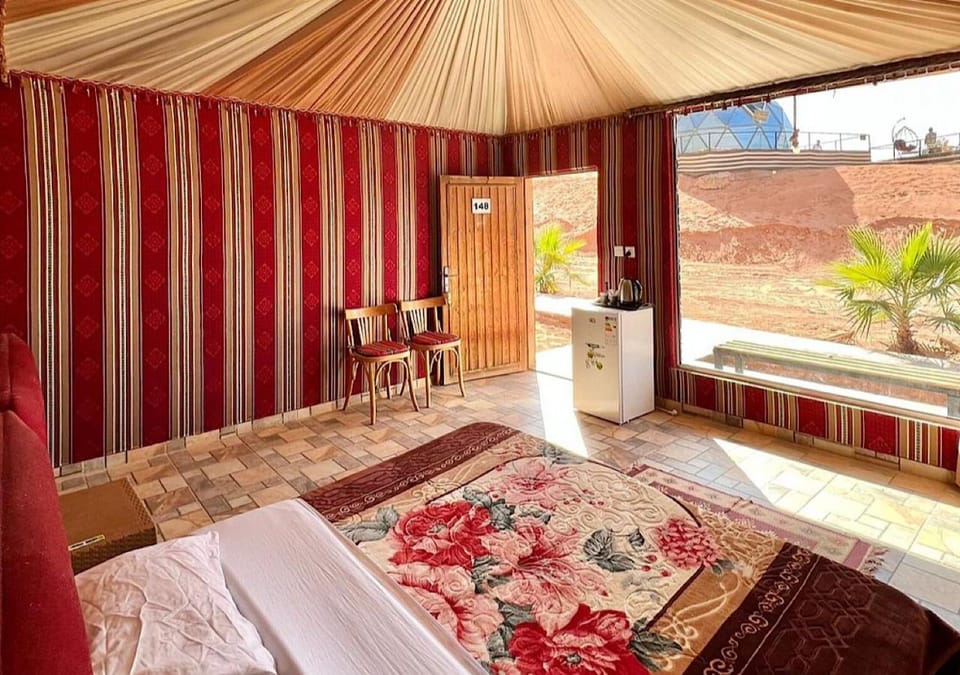 Patio, Bed, Balcony/Terrace, Photo of the whole room, Bedroom