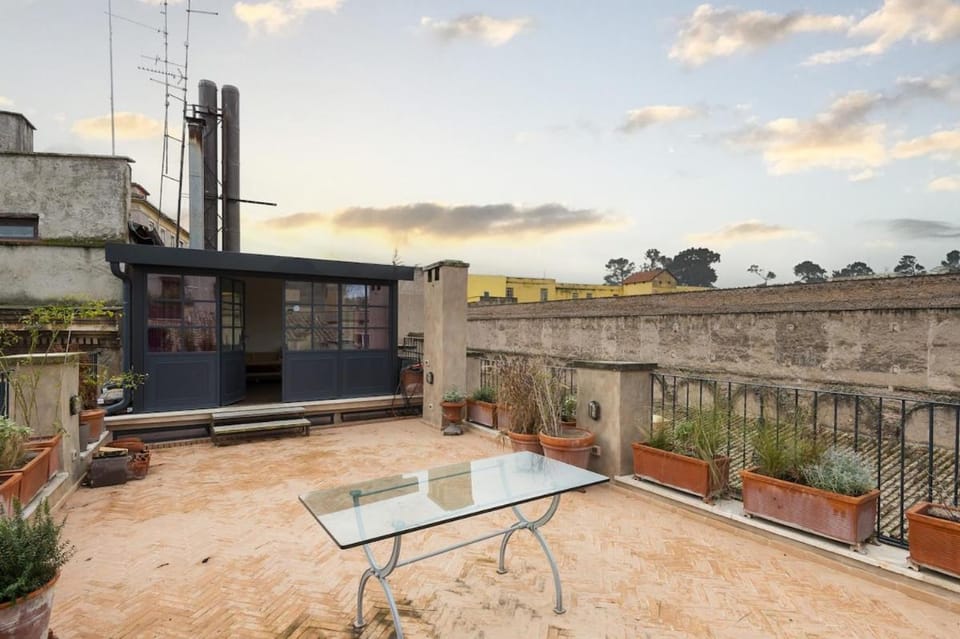 Trastevere Luxury Panoramic Terrace Apartment in Rome