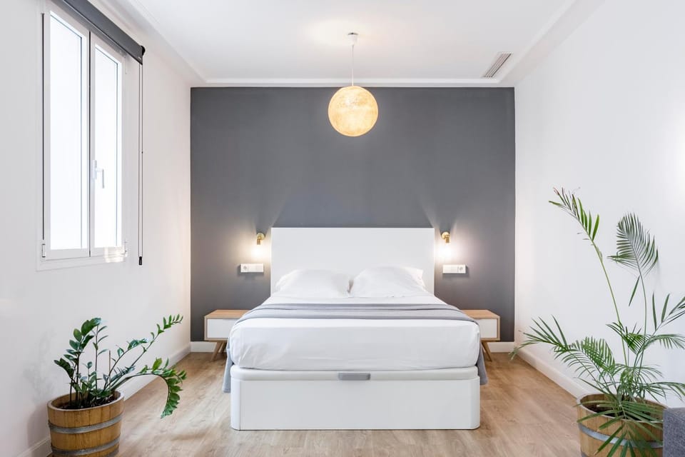 Bed, Photo of the whole room, Bedroom