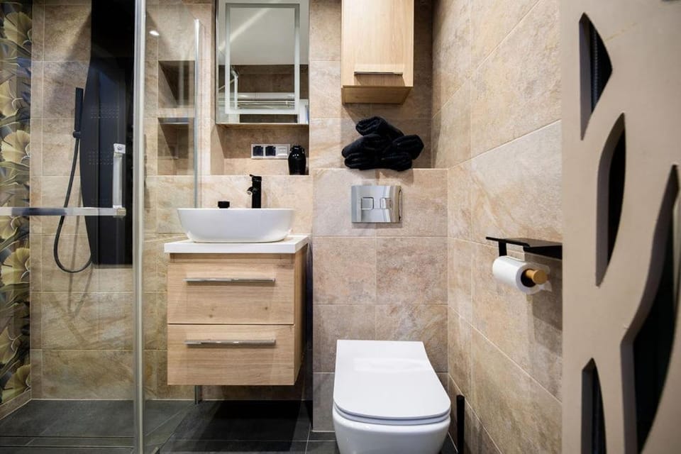 Toilet, Bathroom