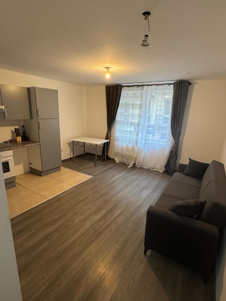 Kitchen or kitchenette, Living room