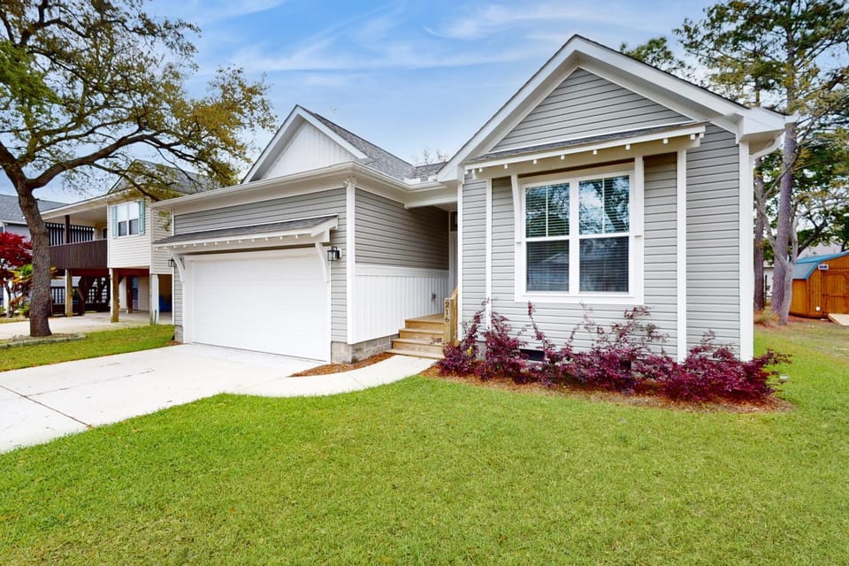 OAI89 Salty Escape House in Oak Island