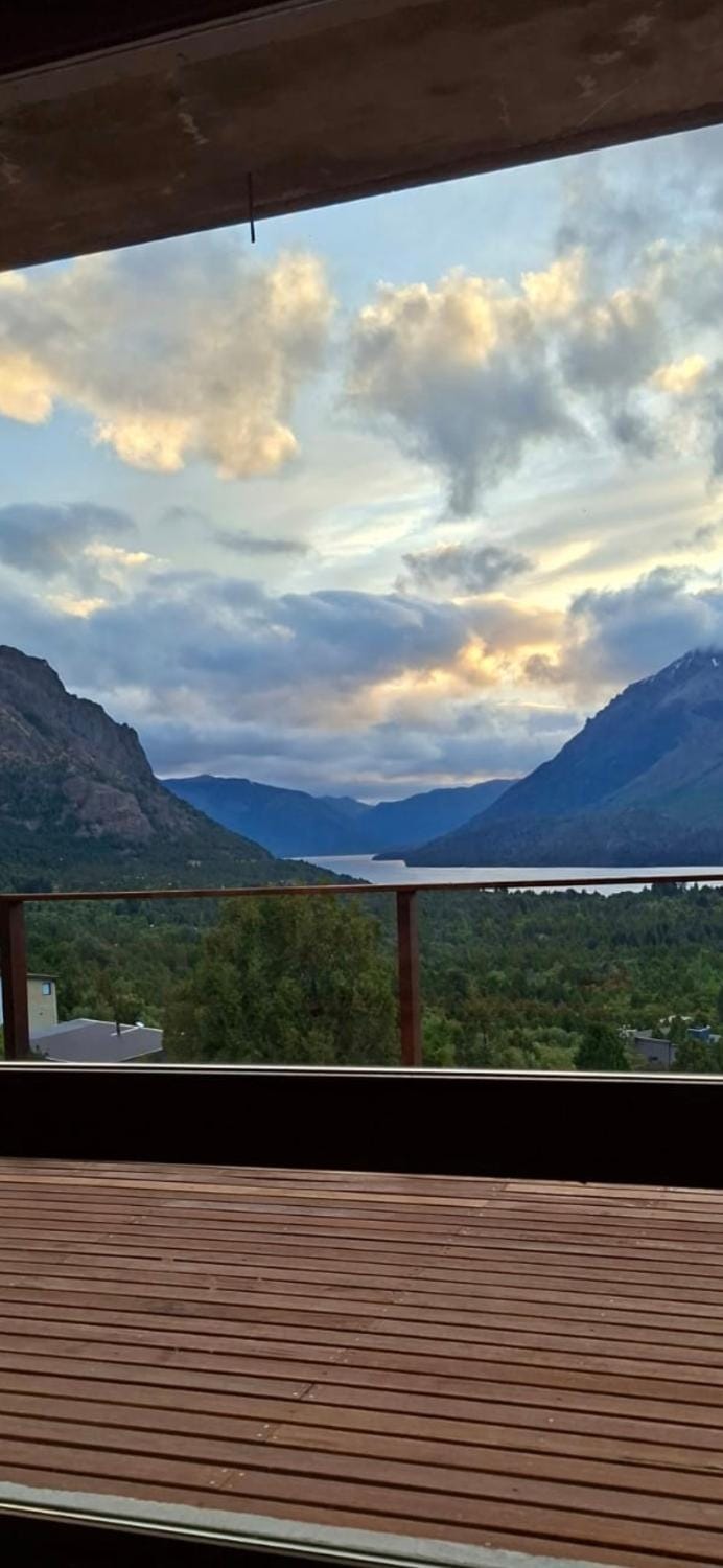 Day, View (from property/room), Lake view