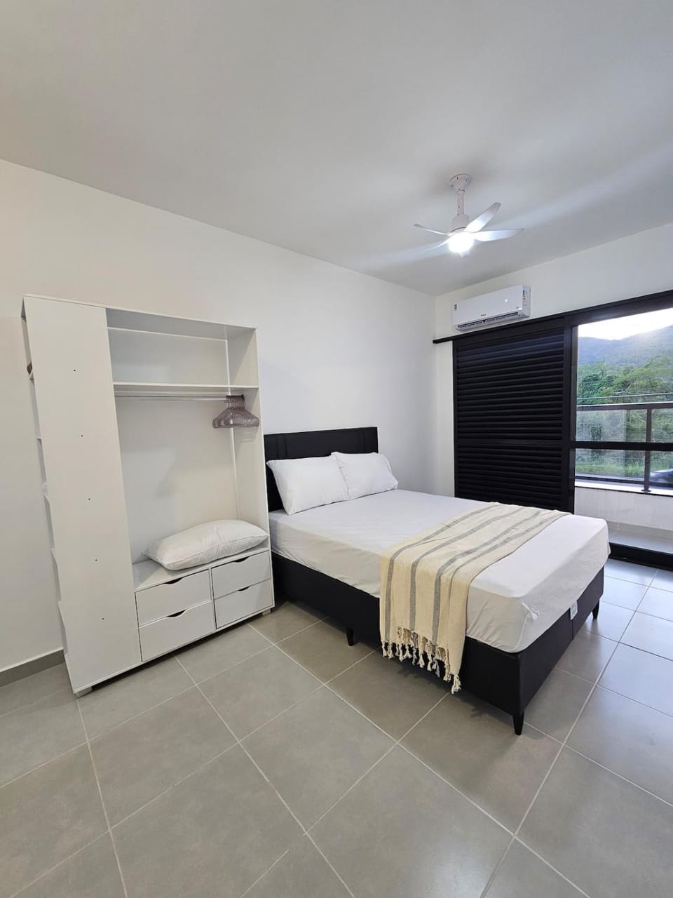 Bed, Photo of the whole room, Bedroom, wardrobe